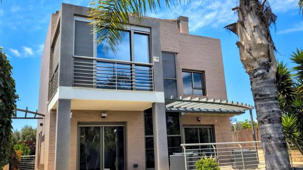 Casa independiente en calle de l'Unicorn