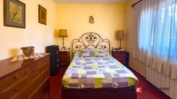 Casa independiente en calle Enric Arnaud