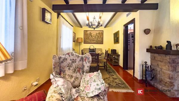 Casa independiente en calle Enric Arnaud