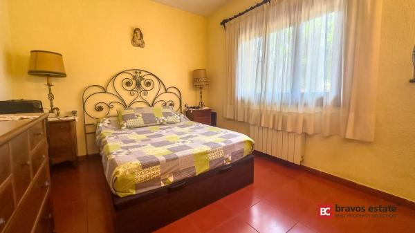 Casa independiente en calle Enric Arnaud