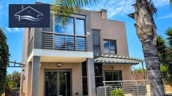 Casa independiente en calle de Centaure