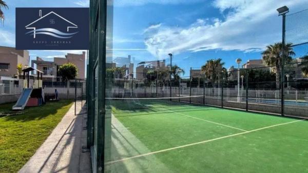 Casa independiente en calle de Centaure