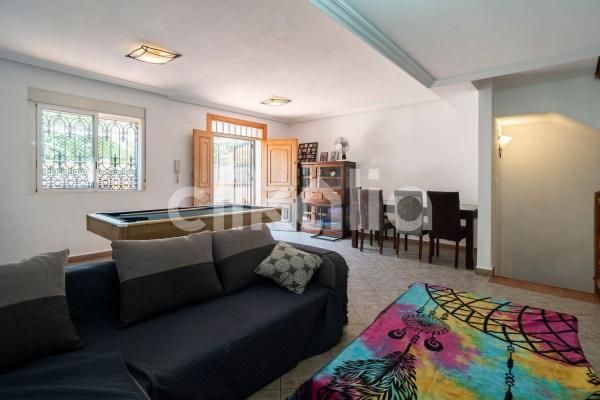 Casa independiente en paseo Mayor