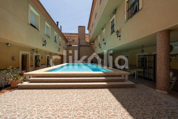 Casa independiente en paseo Mayor