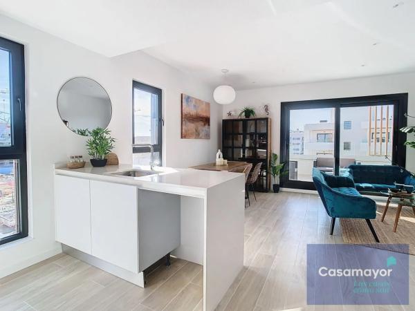 Ático en calle Pedagoga Amelia Asensi Beviá, 1