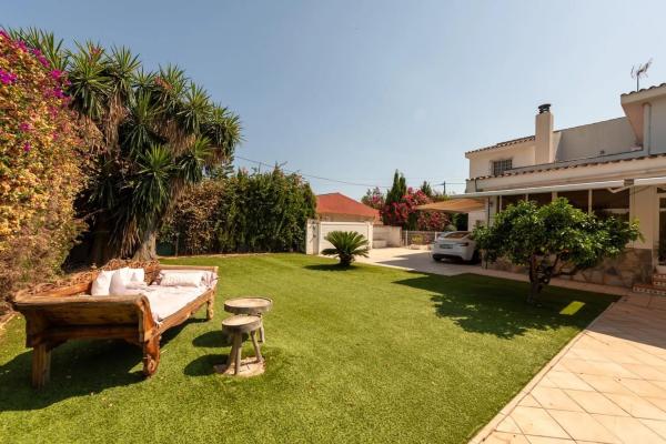 Casa independiente en calle Font del Salmitre