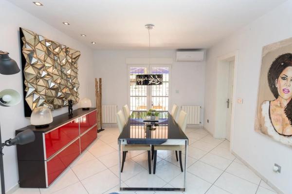 Casa independiente en calle Font del Salmitre