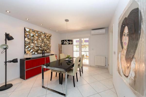 Casa independiente en calle Font del Salmitre