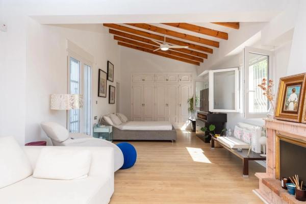 Casa independiente en calle Font del Salmitre