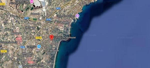 Casa independiente en camino Fondo