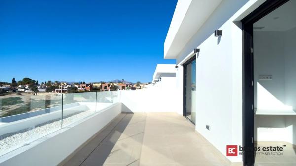 Casa independiente en calle José Pujalte