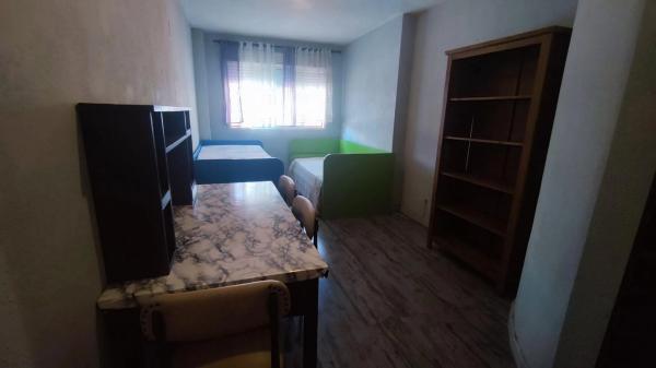 Piso en calle Jacinto Benavente, 18 -38