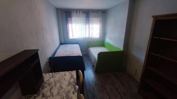 Piso en calle Jacinto Benavente, 18 -38