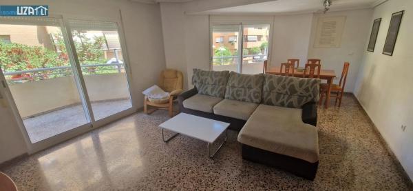 Chalet adosado en calle Pelayo, 10