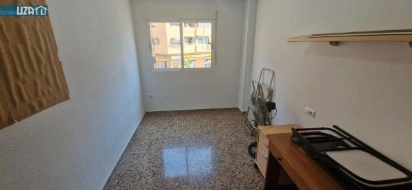 Chalet adosado en calle Pelayo, 10