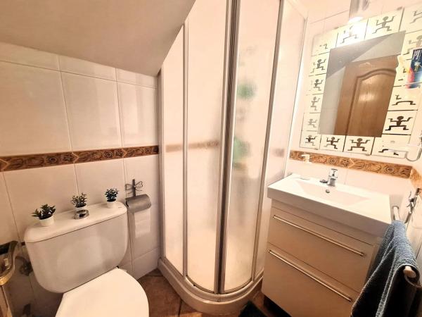 Chalet pareado en paseo los Rosales