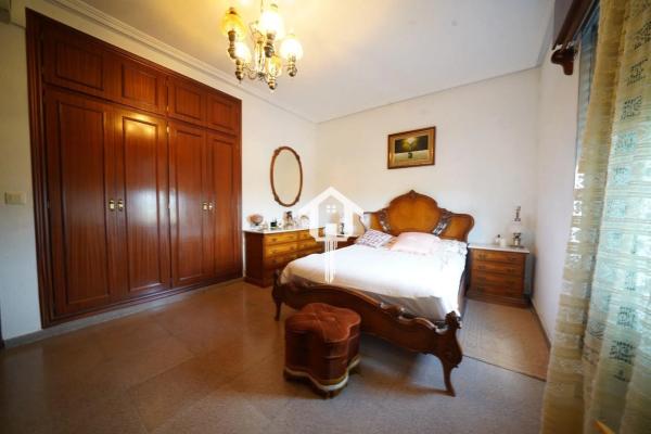 Casa independiente en calle Partida del Raspeig Polígono a