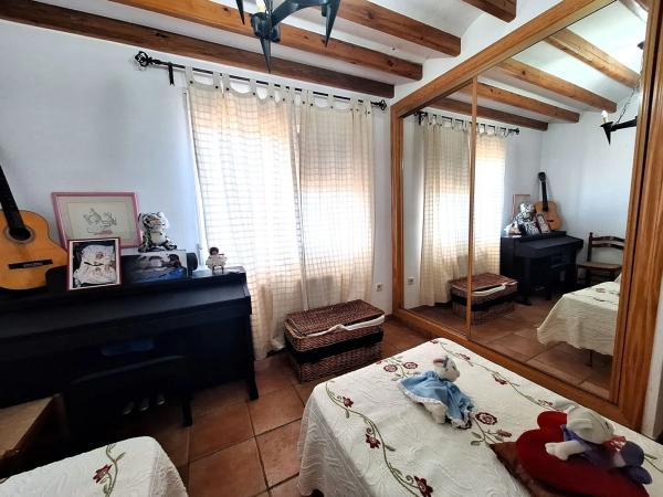 Casa independiente en calle Partida del Raspeig