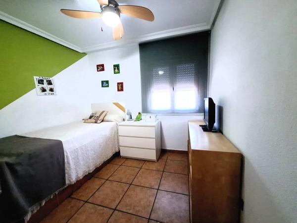 Chalet pareado en paseo los Rosales