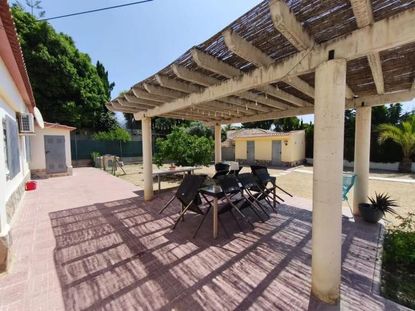 Casa independiente en calle Higuera