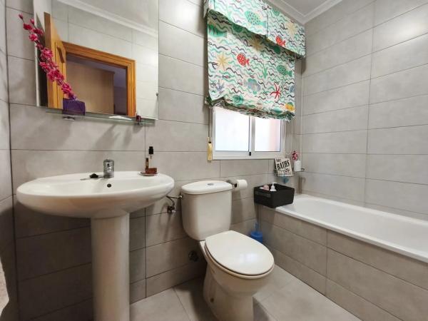 Casa independiente en calle Higuera