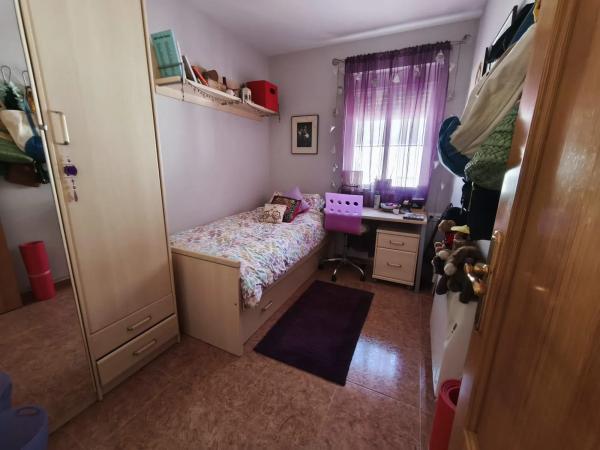 Casa independiente en calle Higuera