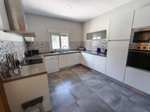 Casa independiente en calle Higuera