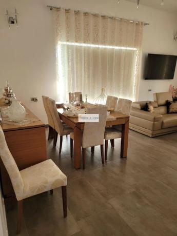 Casa independiente en avenida Serreta Ramos