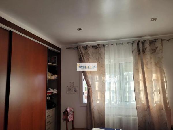 Casa independiente en avenida Serreta Ramos