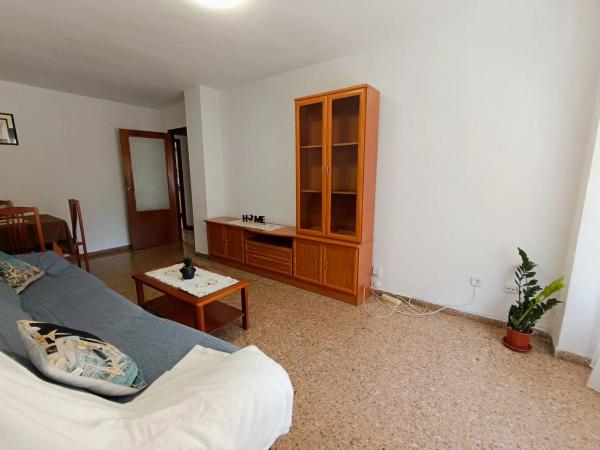 Piso en calle Reyes Católicos, 17