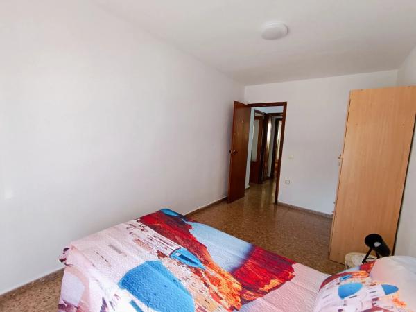 Piso en calle Reyes Católicos, 17