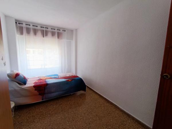 Piso en calle Reyes Católicos, 17