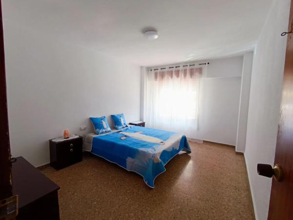 Piso en calle Reyes Católicos, 17