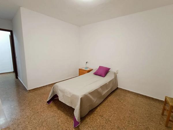 Piso en calle Reyes Católicos, 17