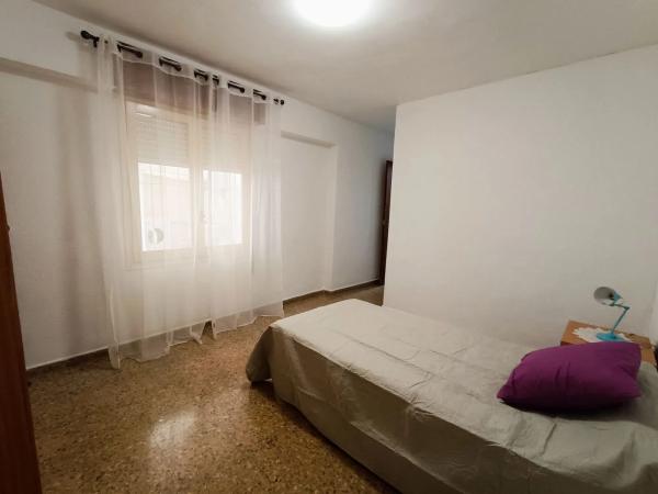 Piso en calle Reyes Católicos, 17