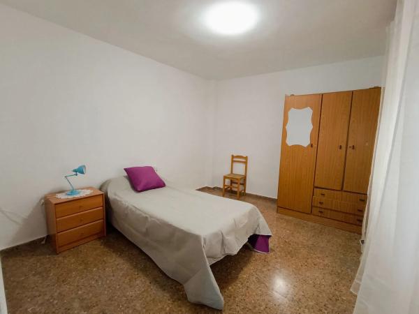 Piso en calle Reyes Católicos, 17