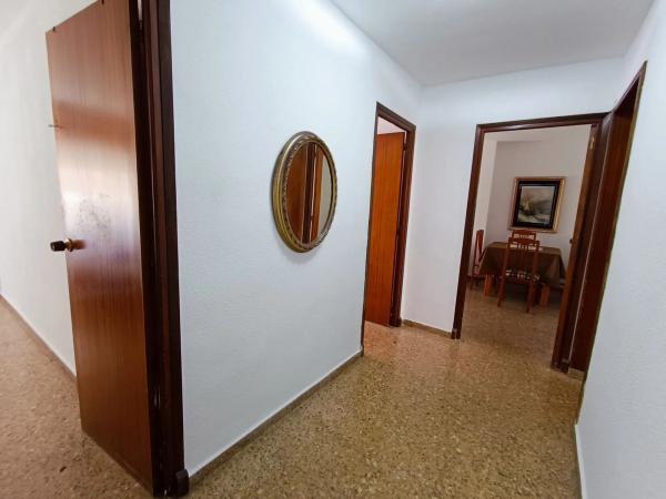 Piso en calle Reyes Católicos, 17