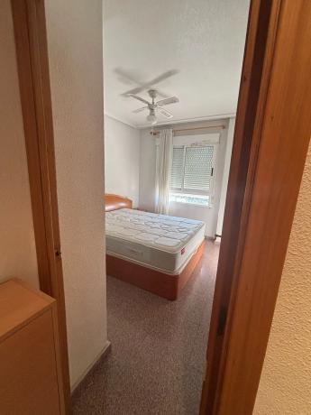 Piso en calle Álvarez Quintero, 34