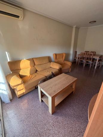 Piso en calle Álvarez Quintero, 34