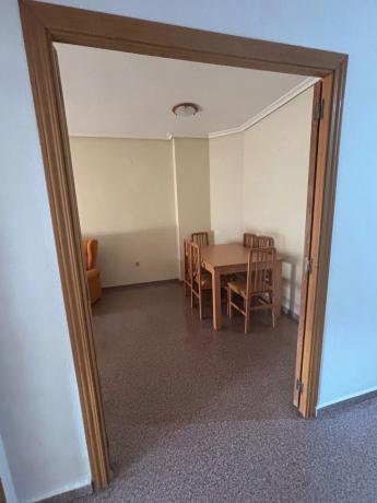 Piso en calle Álvarez Quintero, 34