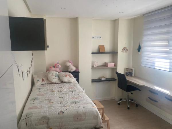 Chalet adosado en calle Germanies