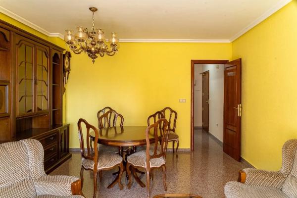 Piso en calle Joan Fuster, 4