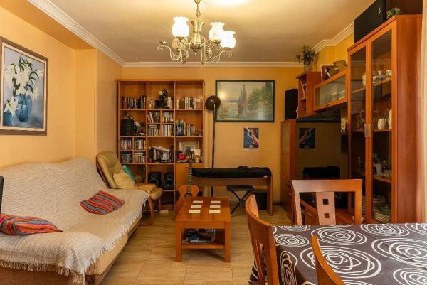 Piso en calle Felipe Ii, 4