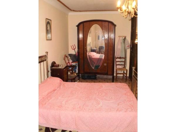 Caserón en plaza l'Església