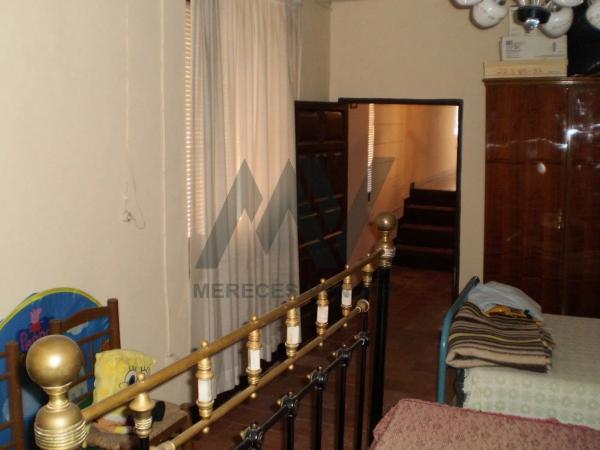 Caserón en plaza l'Església