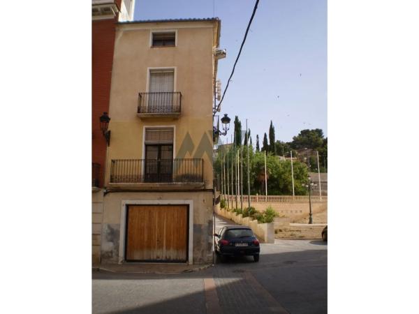 Caserón en plaza l'Església