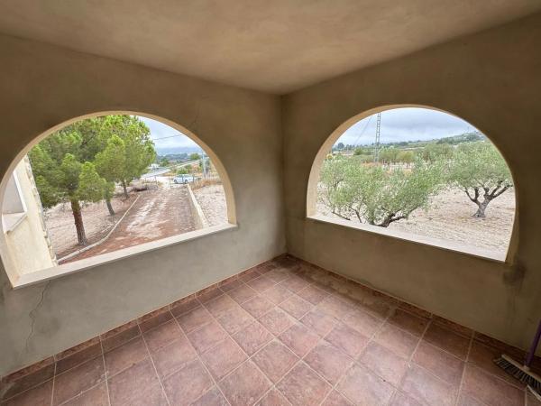 Casa independiente en avenida de Alcoy, 26