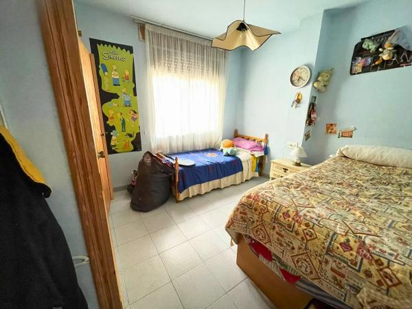 Casa independiente en calle b