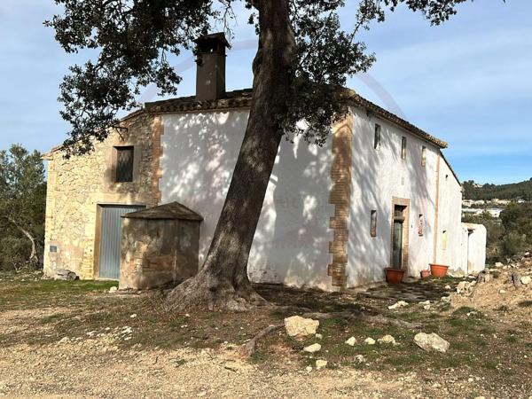 Masía en Banyeres de Mariola