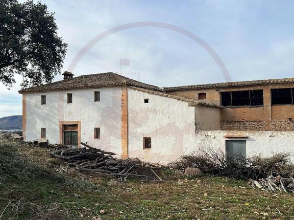 Masía en Banyeres de Mariola